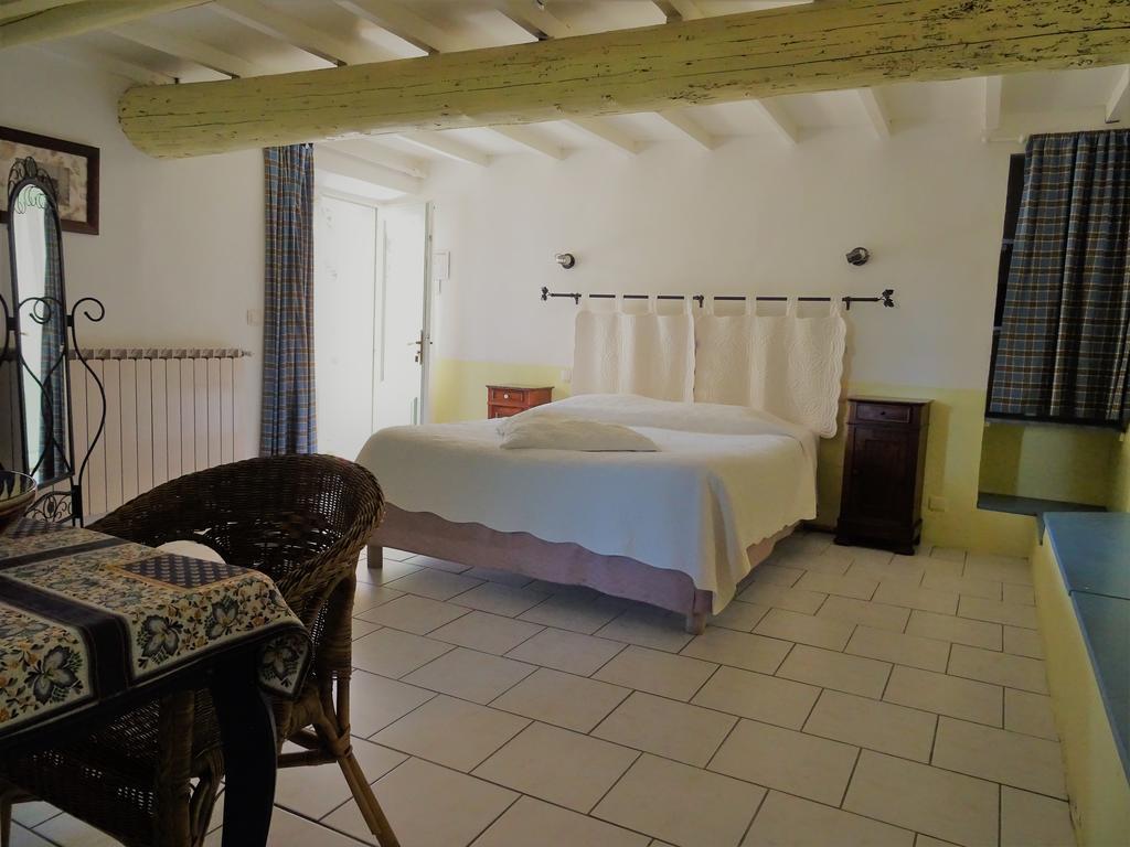 Domaine De La Grange Neuve Hotel La Roque-sur-Pernes Bagian luar foto