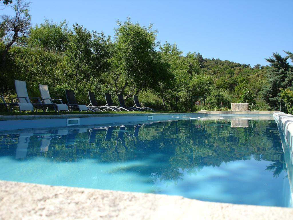 Domaine De La Grange Neuve Hotel La Roque-sur-Pernes Bagian luar foto