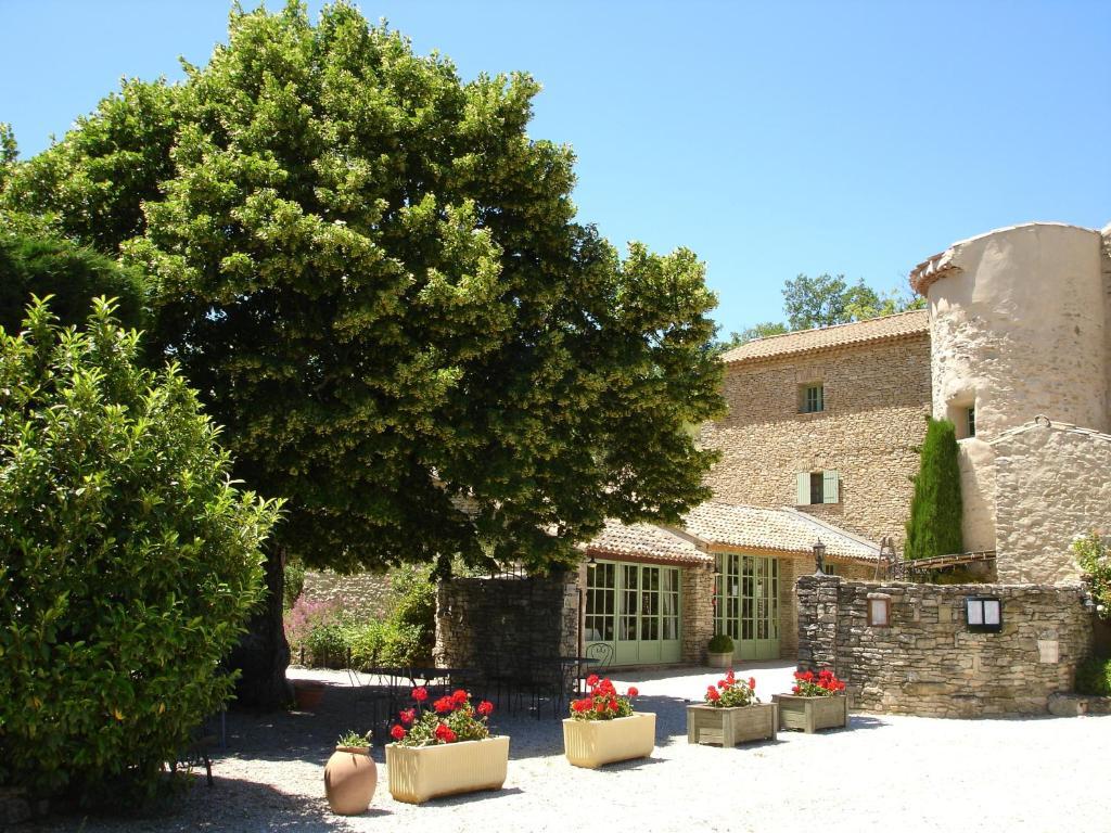 Domaine De La Grange Neuve Hotel La Roque-sur-Pernes Bagian luar foto